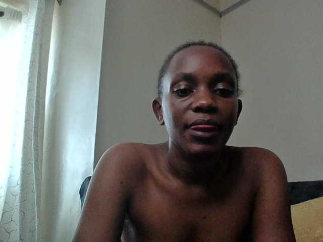 Minimochie live cam on BongaCams