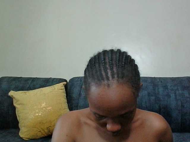 Minimochie live cam on BongaCams