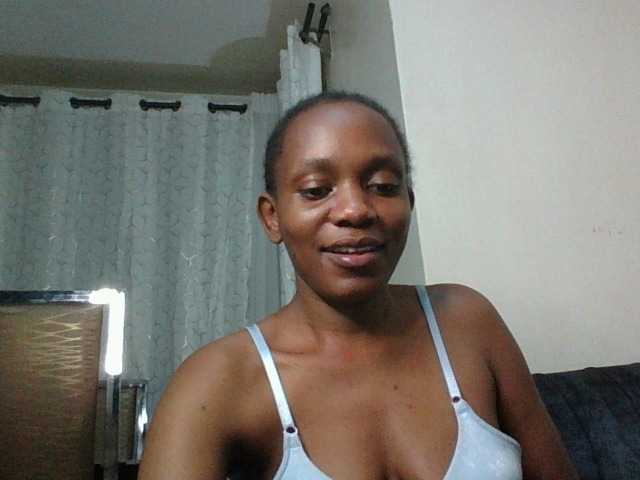 Minimochie live cam on BongaCams