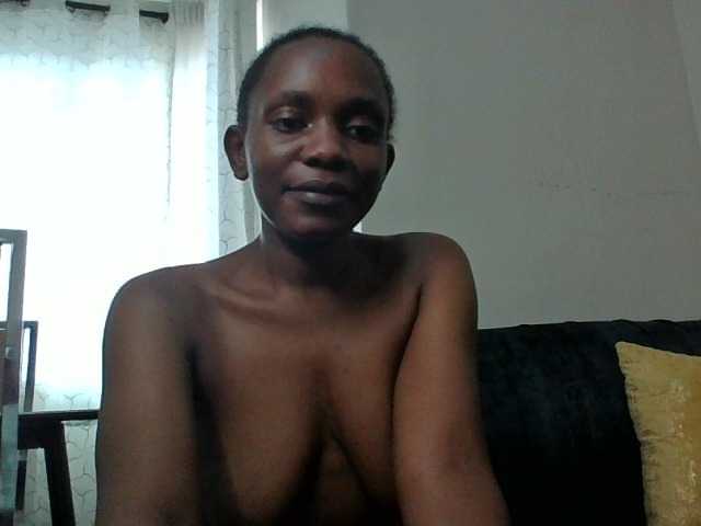 Minimochie live cam on BongaCams