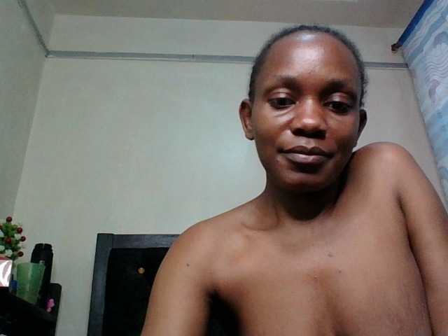 Minimochie live cam on BongaCams