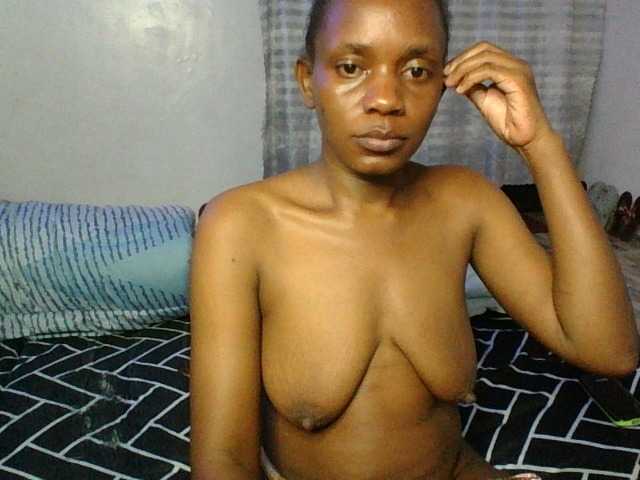 Minimochie live cam on BongaCams