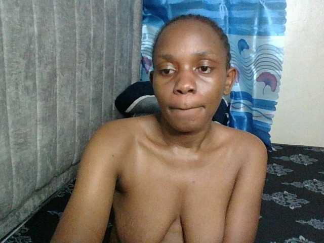Minimochie live cam on BongaCams