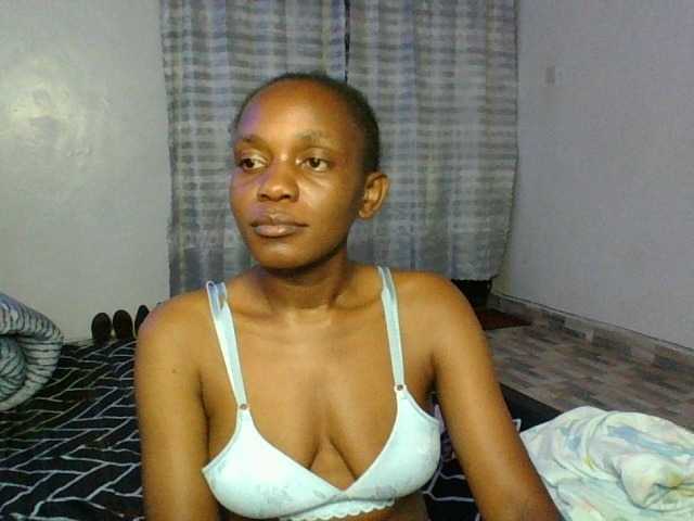 Minimochie live cam on BongaCams