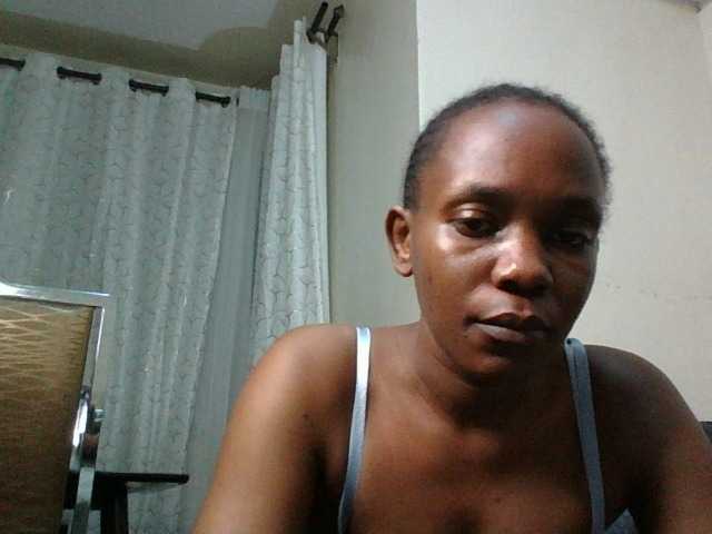 Minimochie live cam on BongaCams