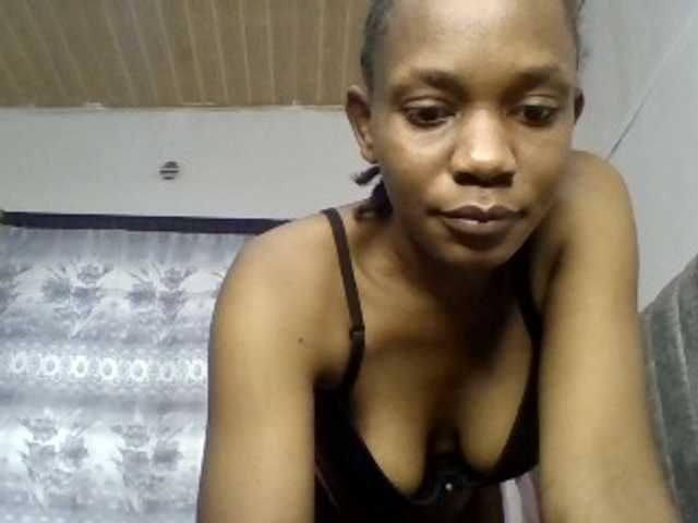 Minimochie live cam on BongaCams