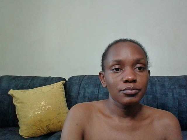Minimochie live cam on BongaCams