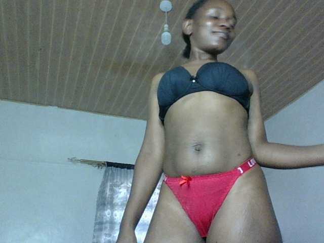 Minimochie live cam on BongaCams