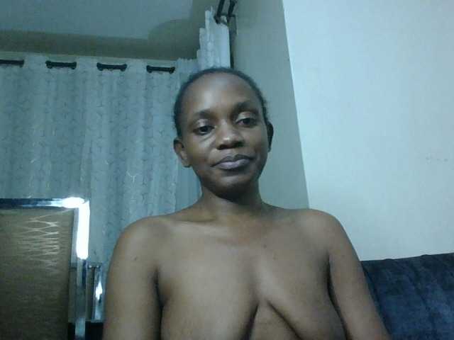 Minimochie live cam on BongaCams