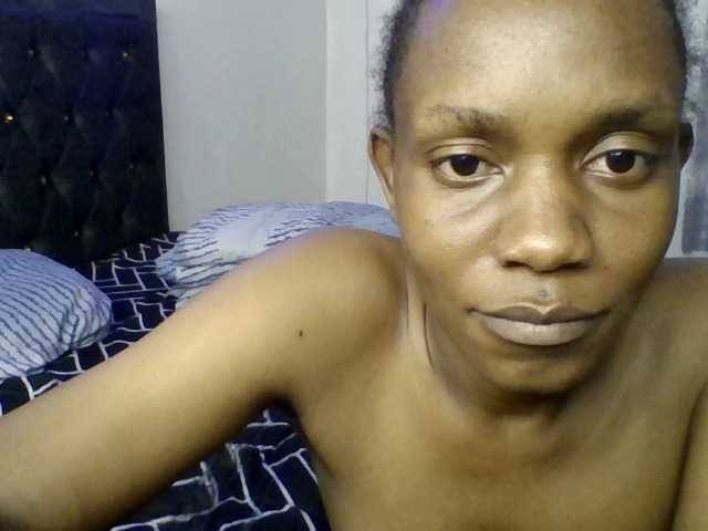 Minimochie live cam on BongaCams