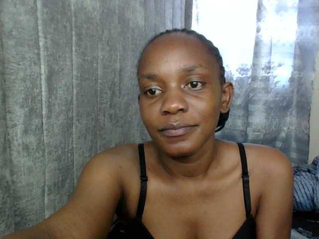Minimochie live cam on BongaCams