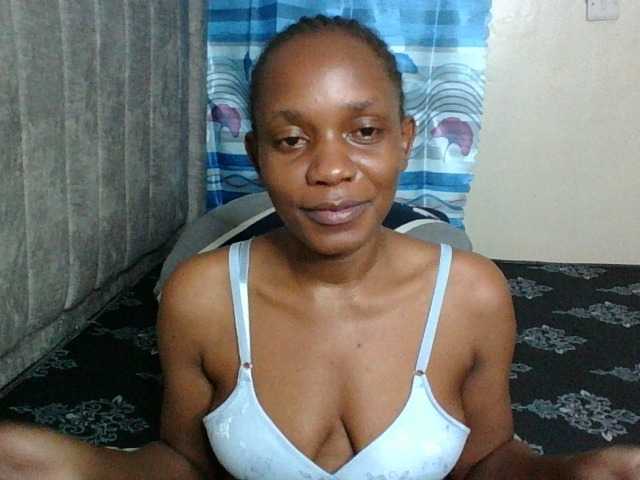 Minimochie live cam on BongaCams