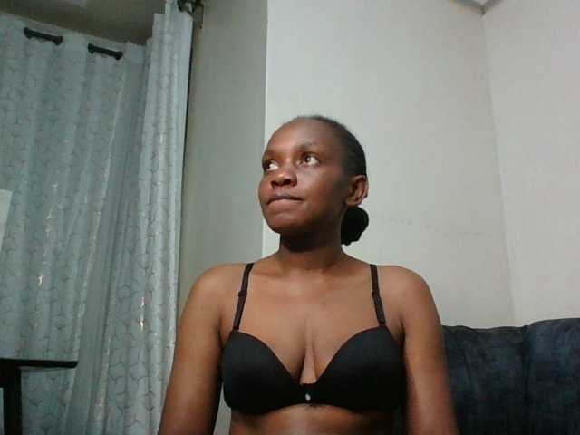 Minimochie live cam on BongaCams