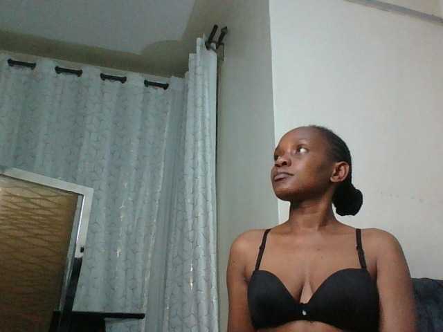Minimochie live cam on BongaCams