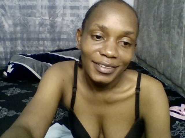 Minimochie live cam on BongaCams