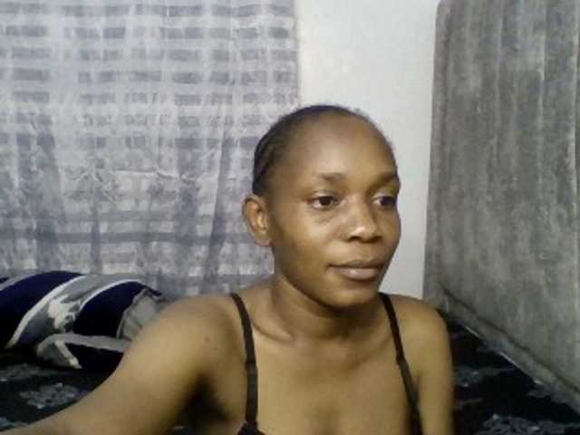 Minimochie live cam on BongaCams