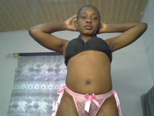 Minimochie live cam on BongaCams