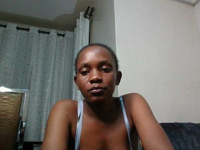 Minimochie live cam on BongaCams
