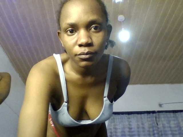 Minimochie live cam on BongaCams