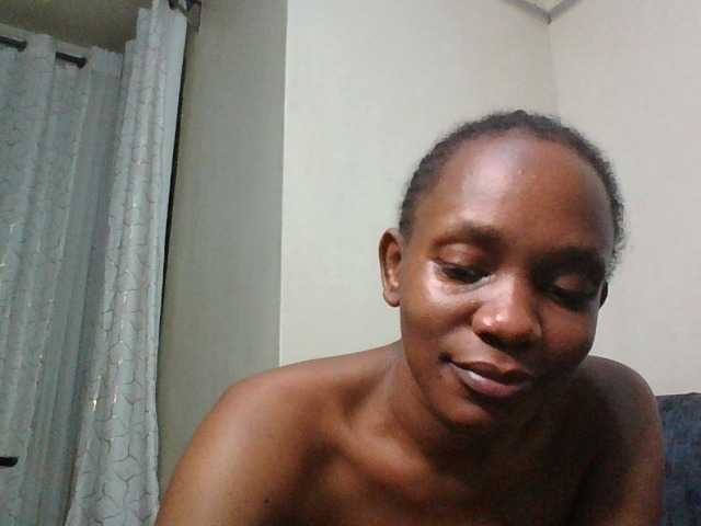 Minimochie live cam on BongaCams
