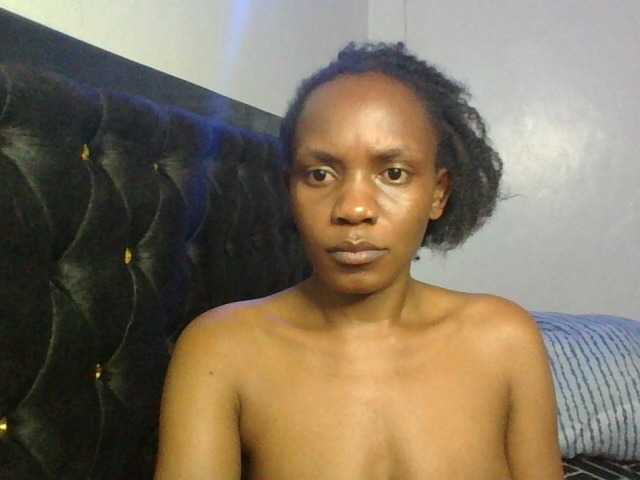 Minimochie live cam on BongaCams