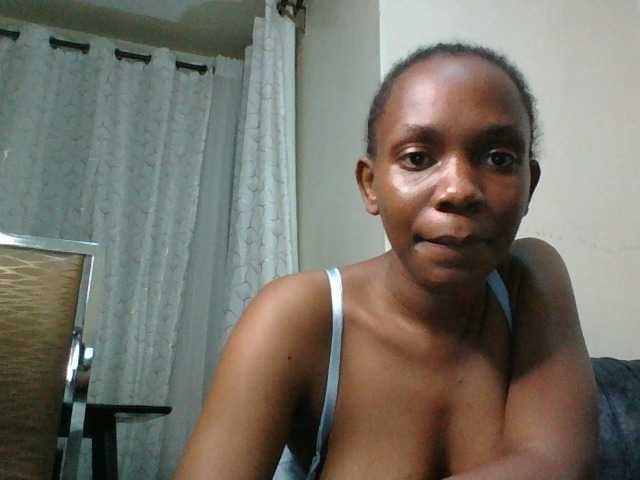 Minimochie live cam on BongaCams