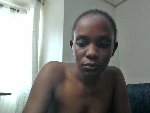 Minimochie live cam on BongaCams