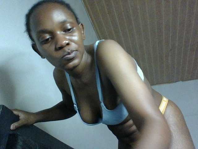 Minimochie live cam on BongaCams
