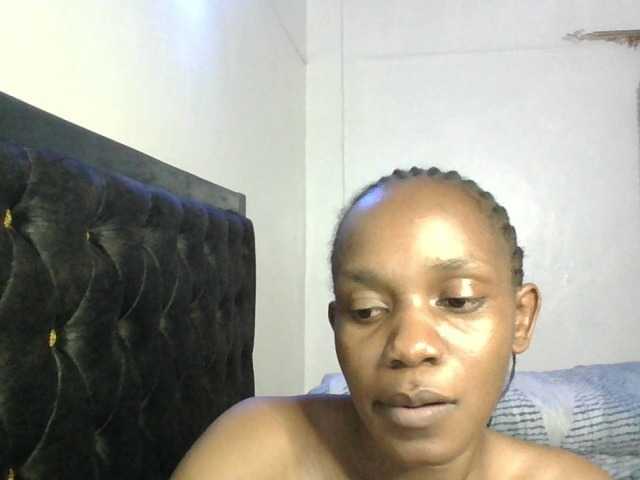 Minimochie live cam on BongaCams