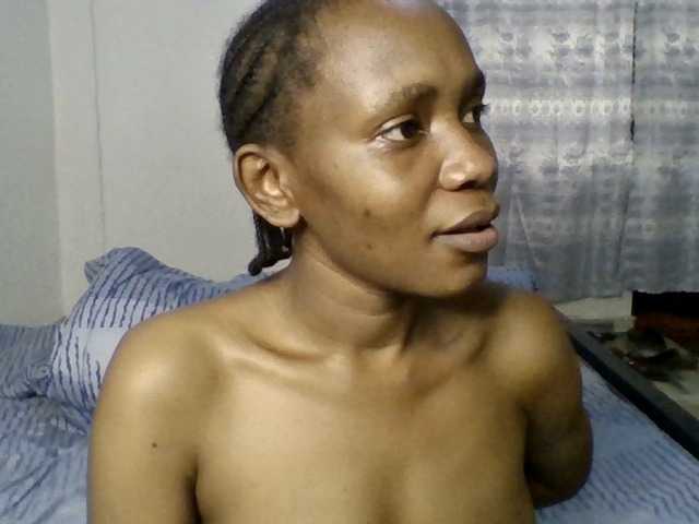 Minimochie live cam on BongaCams