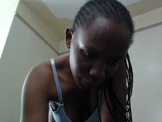 Minimochie live cam on BongaCams