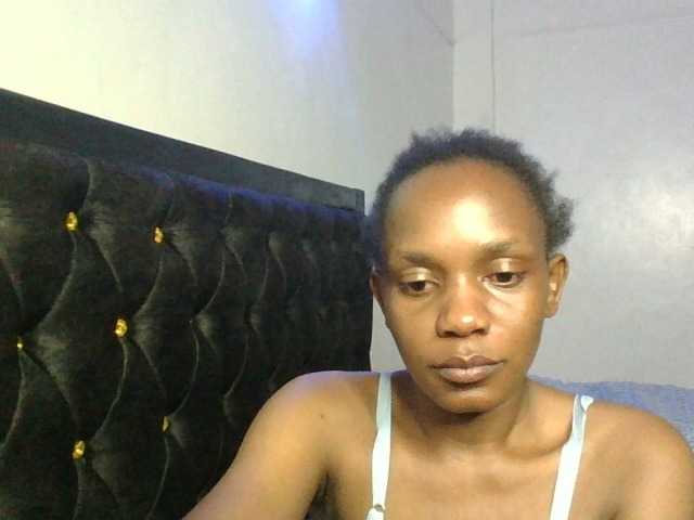 Minimochie live cam on BongaCams
