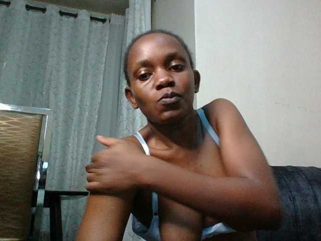 Minimochie live cam on BongaCams