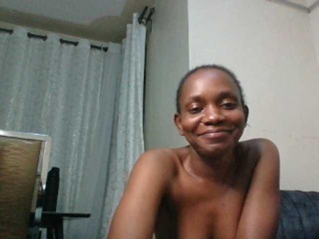 Minimochie live cam on BongaCams