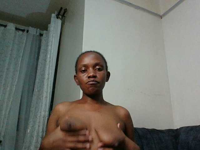 Minimochie live cam on BongaCams