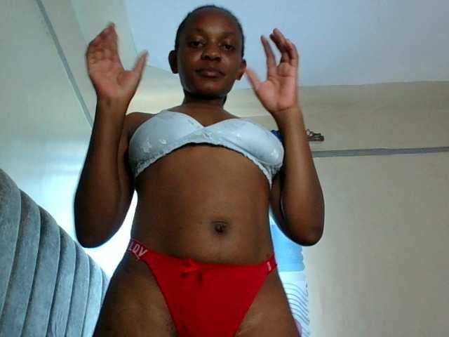 Minimochie live cam on BongaCams