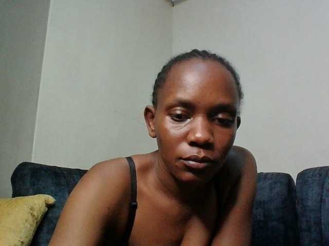 Minimochie live cam on BongaCams