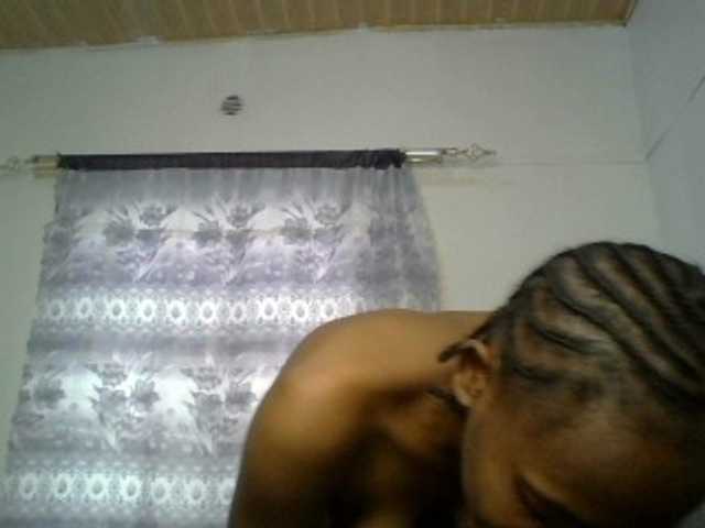Minimochie live cam on BongaCams