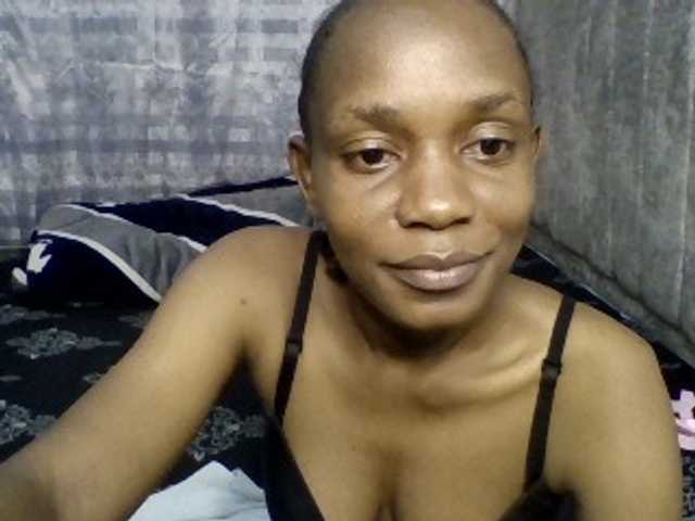 Minimochie live cam on BongaCams