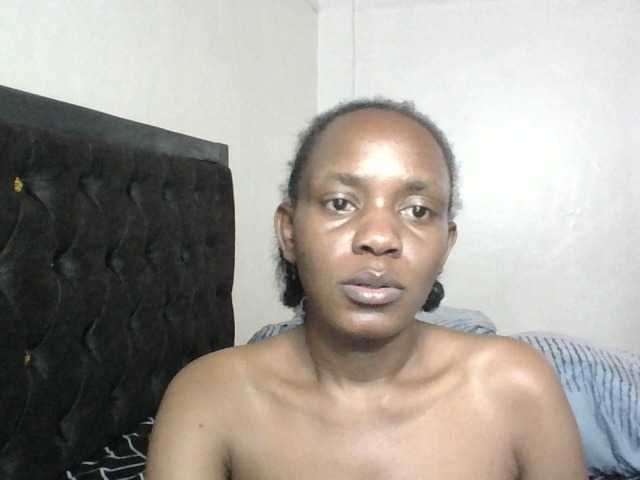 Minimochie — live female cam