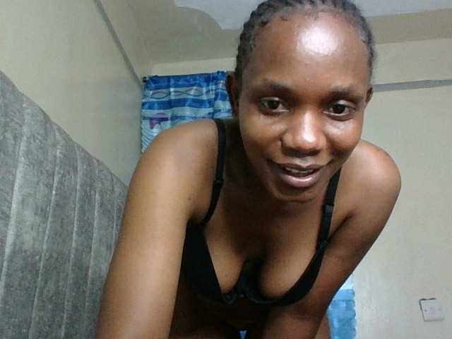 Minimochie live cam on BongaCams
