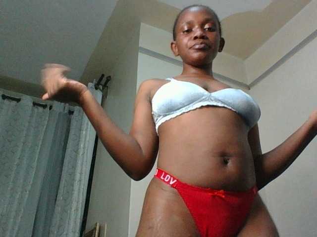 Minimochie live cam on BongaCams
