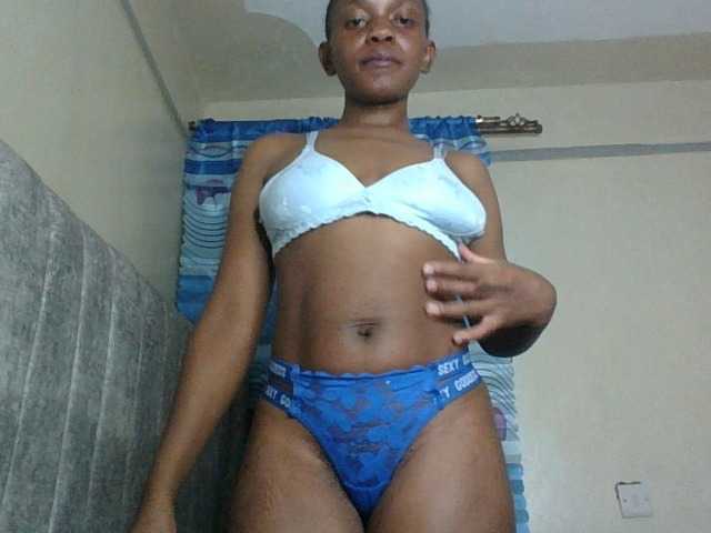 Minimochie live cam on BongaCams