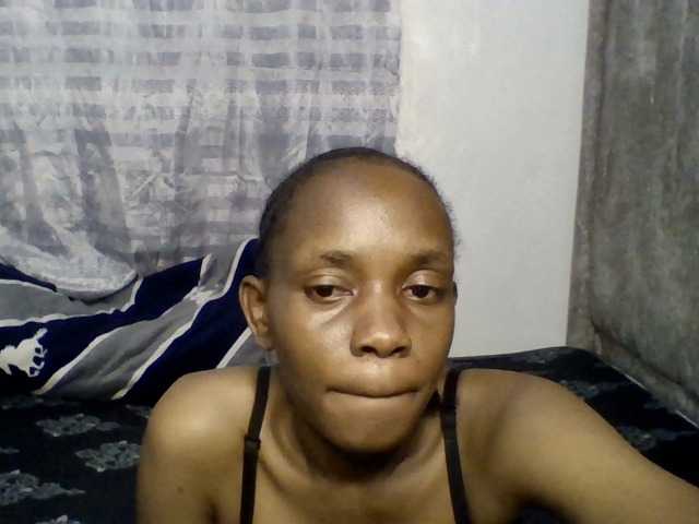 Minimochie live cam on BongaCams