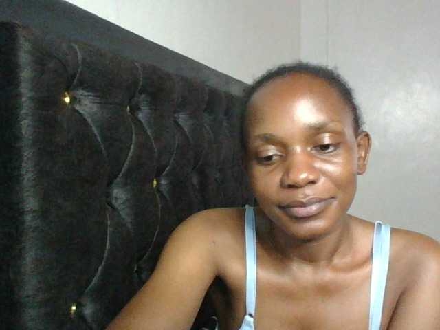 Minimochie live cam on BongaCams