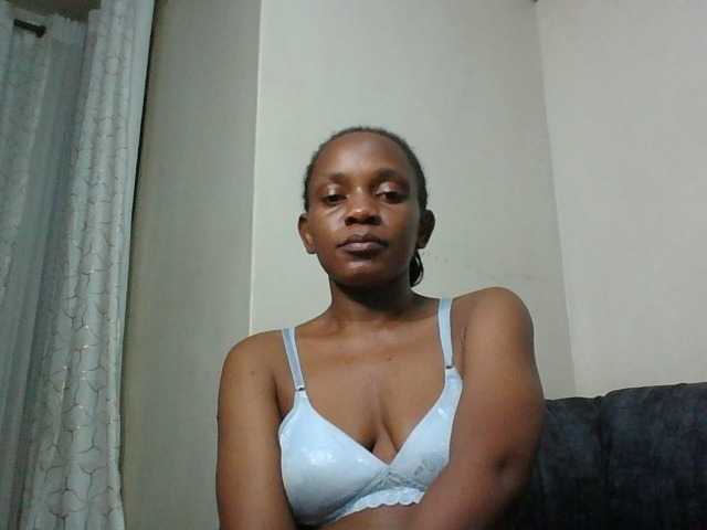 Minimochie live cam on BongaCams