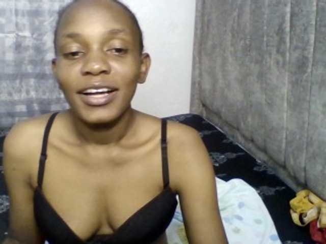 Minimochie live cam on BongaCams