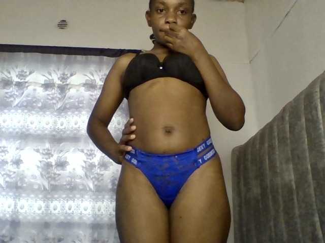 Minimochie live cam on BongaCams