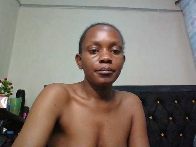 Minimochie live cam on BongaCams