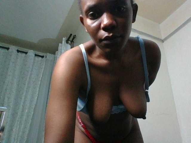 Minimochie live cam on BongaCams